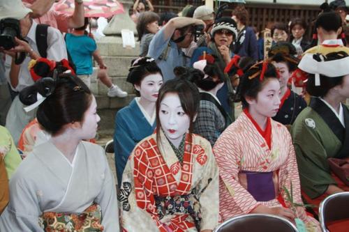 Куси - мацури: с благодарностью к расческе. 03