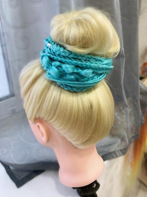 Афрорезинки - самый легкий способ добавить интересную деталь в прическу они очень легкие, подходят как взрослым, так и детям. 03