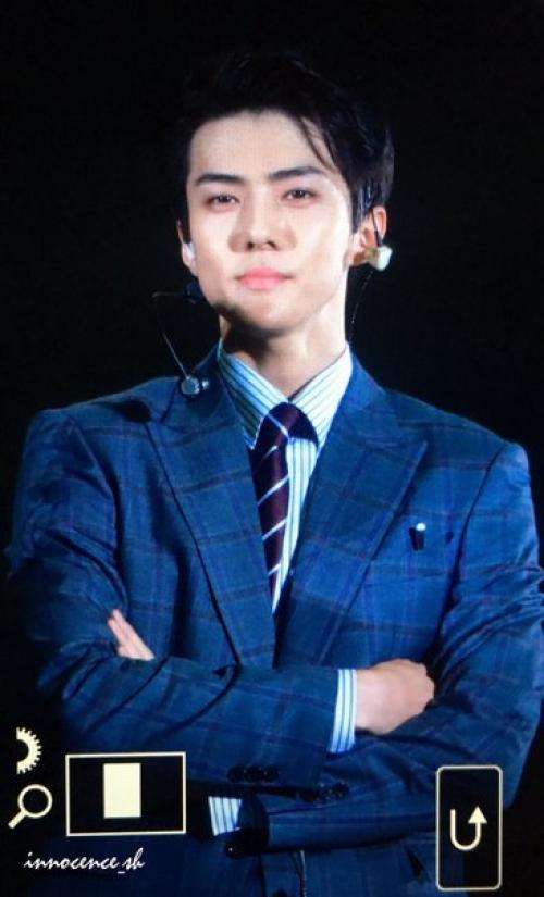 Fanacc + Fancam 171224 EXO @ The Elyxion in Fukuoka Day 3. 01 Fanacc + Fancam 171224 EXO @ The Elyxion in Fukuoka Day 3. 01