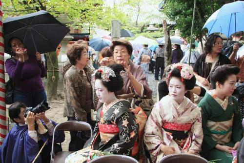 Куси - мацури: с благодарностью к расческе. 08