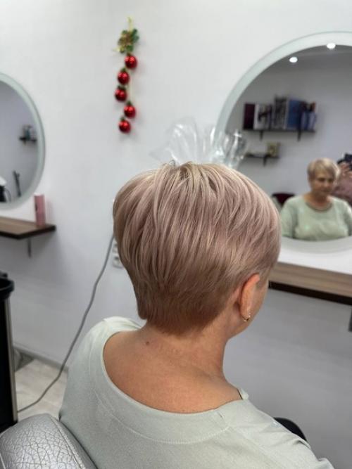 Клубничный зефир не только вкусный десерт, но и модное окрашивание. 01