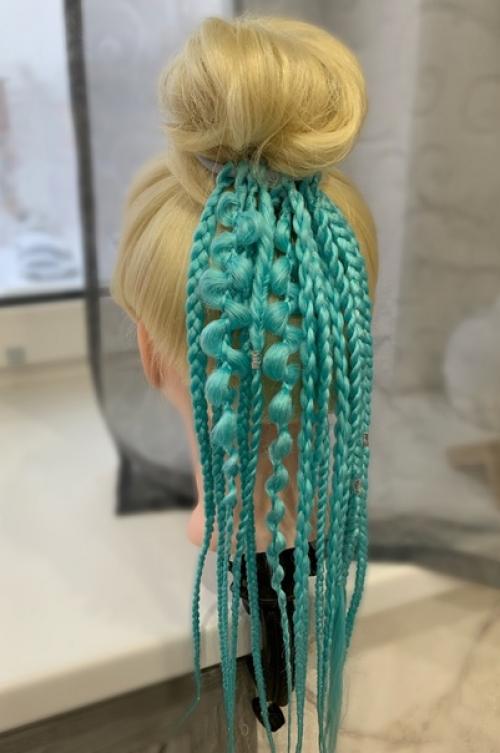 Афрорезинки - самый легкий способ добавить интересную деталь в прическу они очень легкие, подходят как взрослым, так и детям. 02