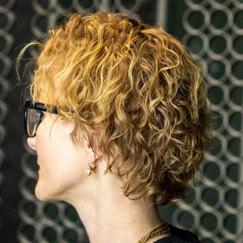 Конечно биозавивка - хорошее решение для тонких волос. 02