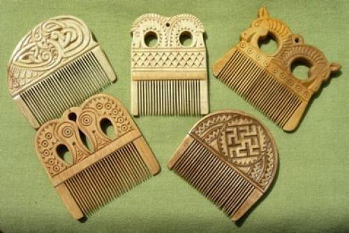 Магия гребня. Кто и когда придумал гребешок, круглую Гребенку, а потом расческу с ручкой, мы уже, наверное, не узнаем. 01