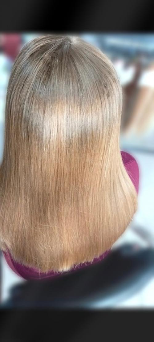 Желание создать объём и тем самым себя преобразить заставляет женщин ежедневно накручивать и укладывать волосы, делать начёсы. 04