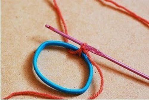 Мы оформляем резинки для волос. 01 Мы оформляем резинки для волос. 01