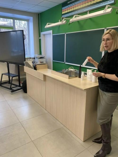 Красота - это не только про длину ресниц, но и про здоровые волосы. 01