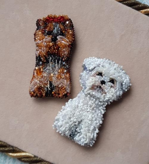 Мои собачули.  Иногда кажется, что я уже с закрытыми глазами вышью этих замечательных йориков, бишонов, шпицов. 01