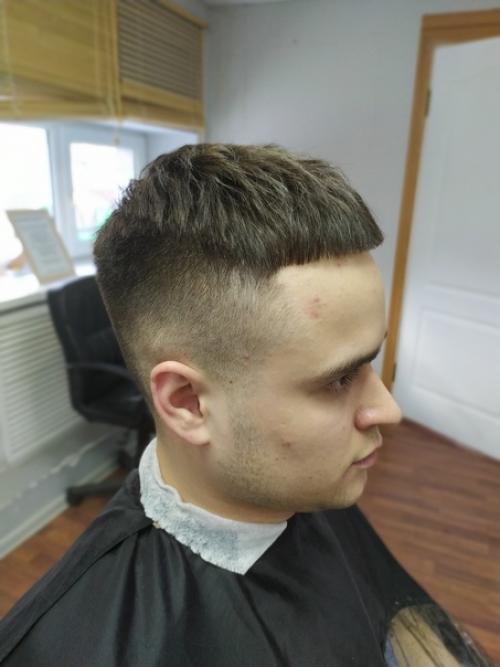 Мужская стрижка Кроп с короткой челкой. 02