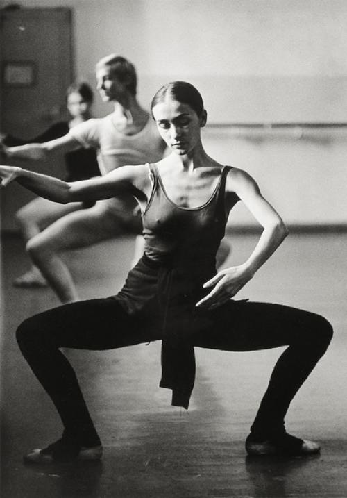 В одном из интервью, за восемь лет до смерти, Пина бауш призналась, что до сих пор, в 61 год, ощущает себя ребенком. 03