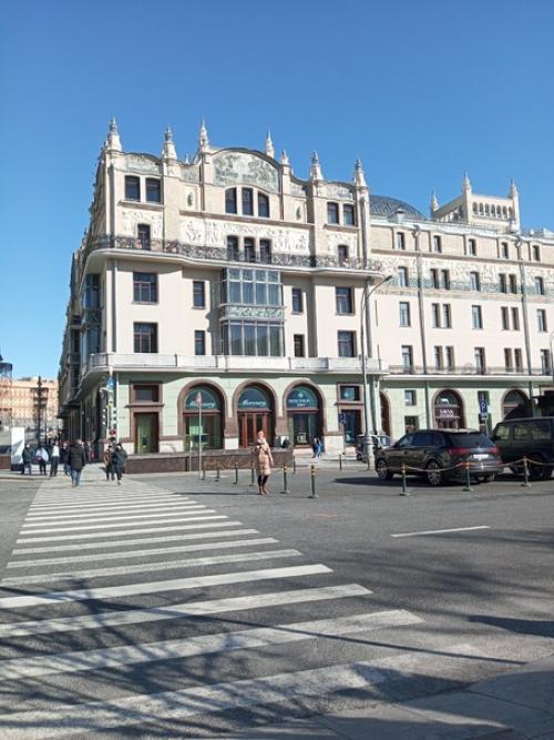 Солнышко.  И сразу хочется гулят, новую стрижку, обновки и. духи. 06