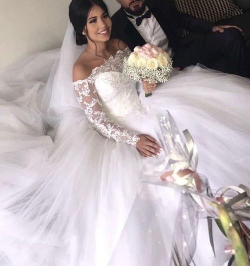 Срочно нужны модельки для наращивания ресничек. 01