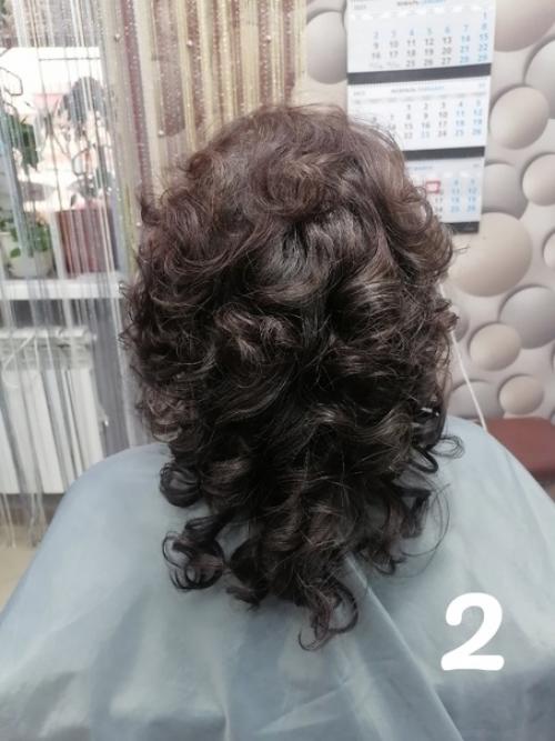 Этой весной очень востребована ( на моё удивление) химическая завивка волос. 01