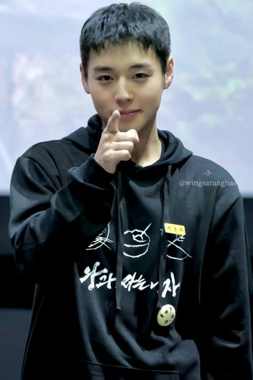 050426: прическа, из-за которой пак джихун чувствовал себя неловко все 8 месяцев съемок. 06