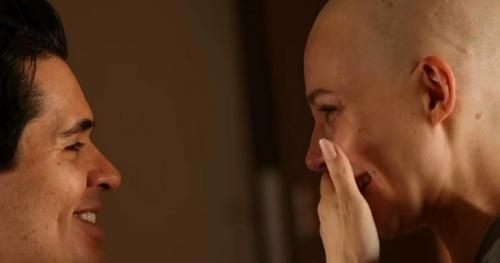 Подлинная Красота не Зависит от Волос: после химиотерапии лерчек самостоятельно сбрила их налысо. 01