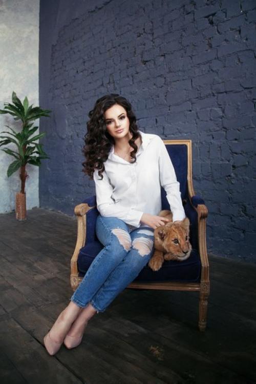 Принимаю заказы на фотосессии с тигренком и львенком на 21-22 апреля! 03