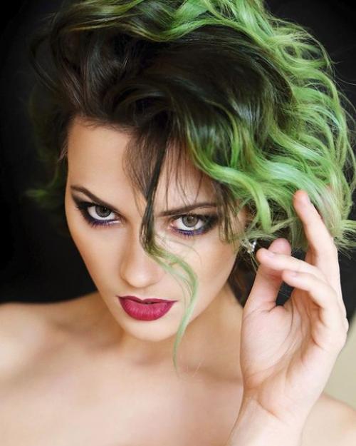 Завтра - 16 апреля (понедельник) нужны модели на макияж в 12 ч и 13. 06