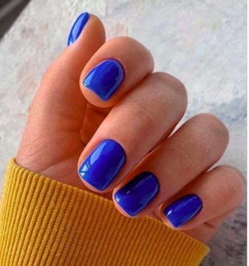 Ну а как насчёт подборки такого же классного синего маникюра. 03