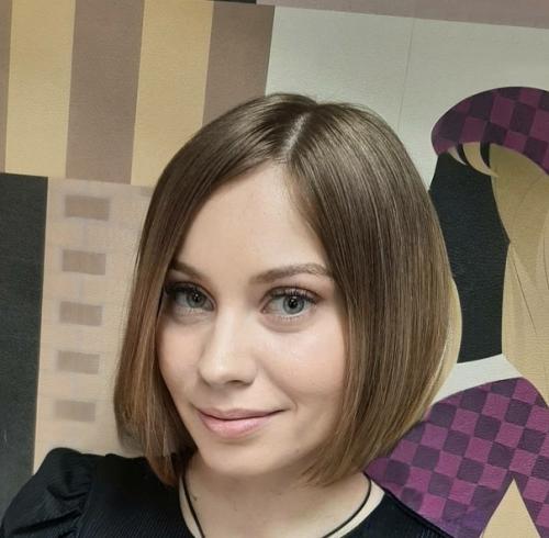 Смелое модное каре в сезоне 2021-2022 года. 02