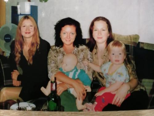 Самые классные подарки, неожиданные воспоминания, от того, кто знает тебя с детства. 04