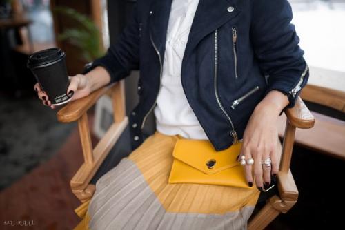 Самый лучший комплимент моей работе звучит примерно так: а я думала, девушка всегда так выглядела. 04