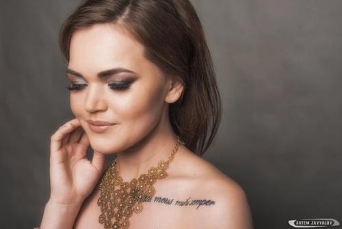 Всем здравствуйте?   Я не сертифицированный мастер по макияжу и причёскам. 09