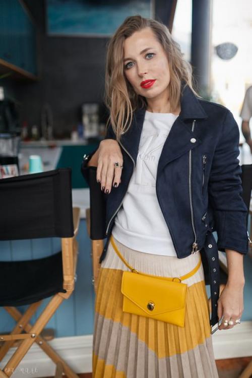 Самый лучший комплимент моей работе звучит примерно так: а я думала, девушка всегда так выглядела. 09