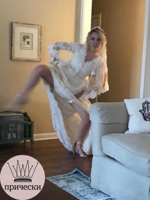 Эту бедную девушку бросил жених перед свадьбой, но она не растерялась и ушла отмечать это. 02