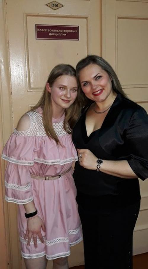 Мы встретились с вами - был первый урок, в мир музыки сделан был первый шажок. 01 Мы встретились с вами - был первый урок, в мир музыки сделан был первый шажок. 01