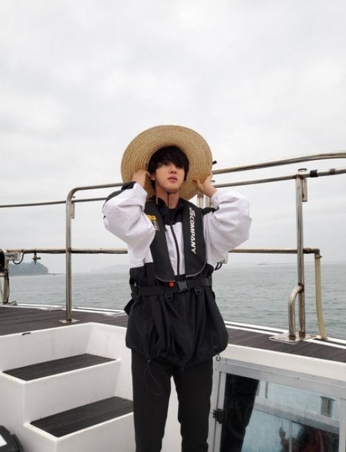 bts Handsome_Black. 01