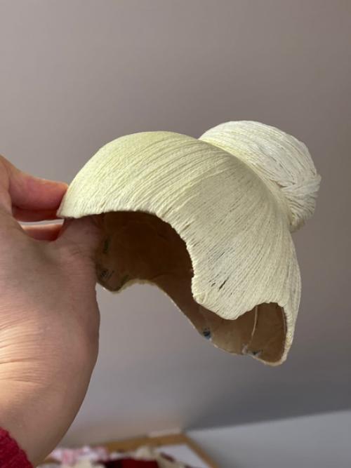 На примере балерины, расскажу вам о моем любимом способе создавать прическу куклы. 02