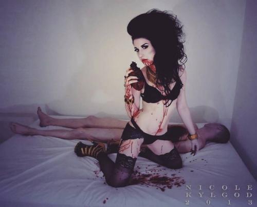 Сегодня немного расскажу о гайа Патре (Gaiapatra). 03