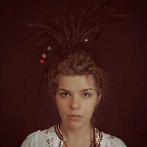 Интерактив тут много активных подписчиц, многие дружат, общаются, хотя бы знают друг - друга в лицо. 01