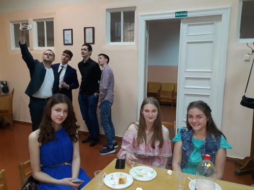 Мы встретились с вами - был первый урок, в мир музыки сделан был первый шажок. 06 Мы встретились с вами - был первый урок, в мир музыки сделан был первый шажок. 06