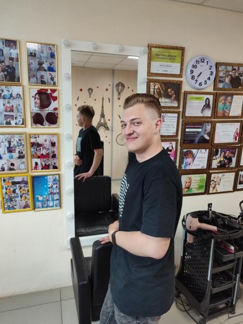 Всех моих друзей поздравляю с праздником жизнелюбия! 01