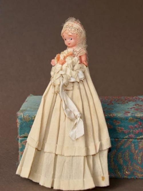 Антикварная кукла из целлулоида - невеста, 1930 г., 6 см. 01