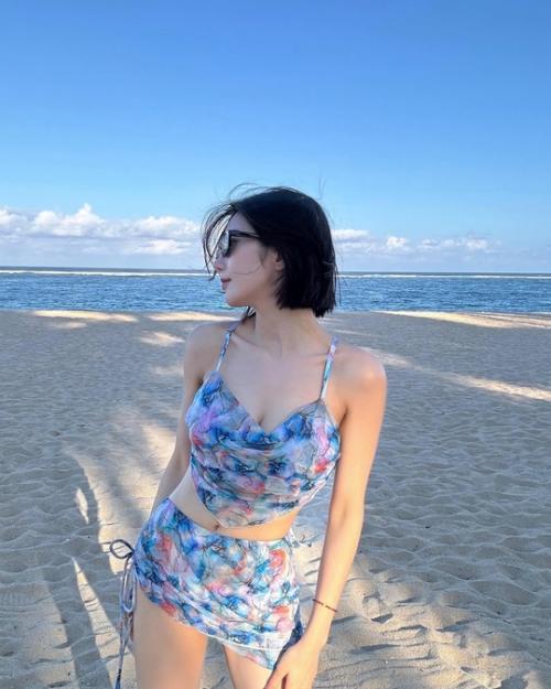 150625: фотографии Квон ынби с Бали. 06