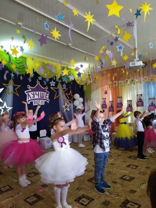 31 мая 2024 года на территории уманского сельского поселения в нашем дошкольном учреждении прошёл выпускной утренник под девизом лучше всех! 01