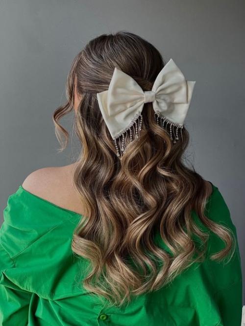 Делюсь лайфхаками о том, как выбрать идеальную прическу для выпускного - чтобы выглядеть просто супер и чувствовать себя уверенно! 02