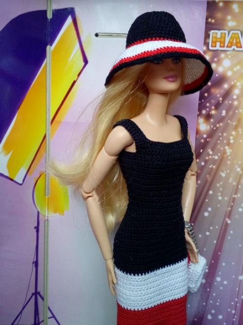 В такой великий час к ней пришла Фимка собак. 01