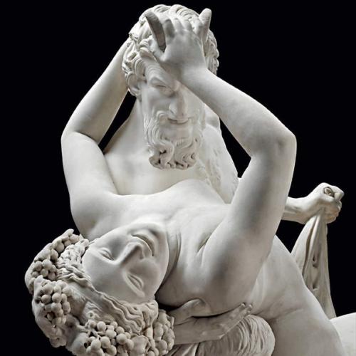 В древних Афинах женская прическа была отличительным символом статуса женщин высокого социального ранга и богатства. 02