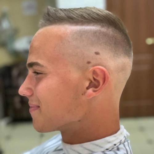 Мужские стрижки 2019-2020 года модные тенденции мужская стрижка 2019-2020 года - это опрятность, мужественность, естественность и ухоженность. 01