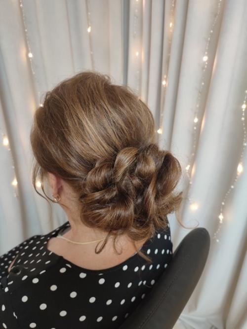 Удивительно душевная и позитивная мамочка невесты. 01