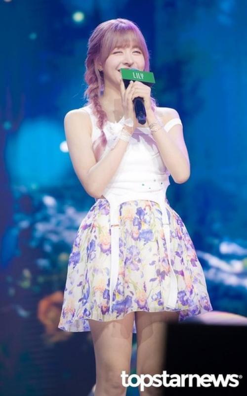 150723: лили действительно стала намного красивее. 01 150723: лили действительно стала намного красивее. 01