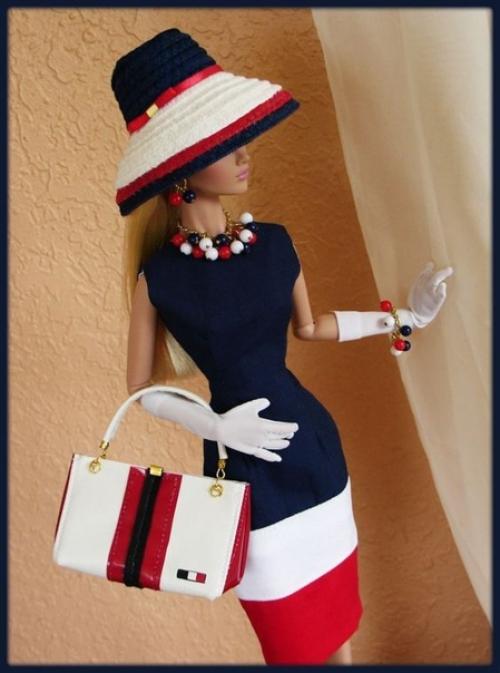 В такой великий час к ней пришла Фимка собак. 05