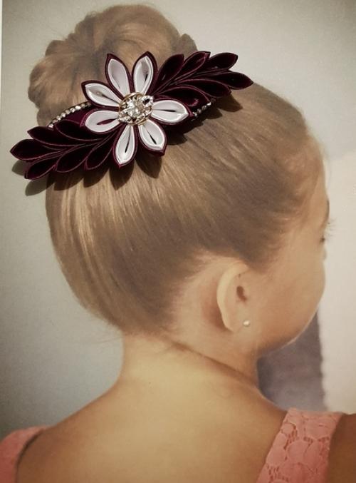 Красивые, ухоженные волосы, уложенные в безупречную прическу, часто помогают своему обладателю обрести желаемое положение в обществе. 02