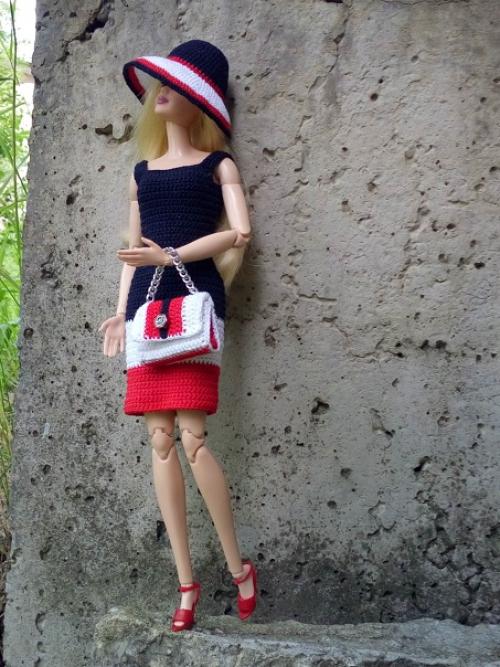 В такой великий час к ней пришла Фимка собак. 03