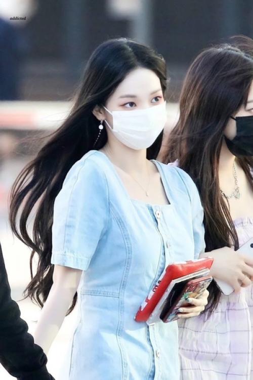 110721: короткие волосы очень идут Карине из Aespa. 02 110721: короткие волосы очень идут Карине из Aespa. 02