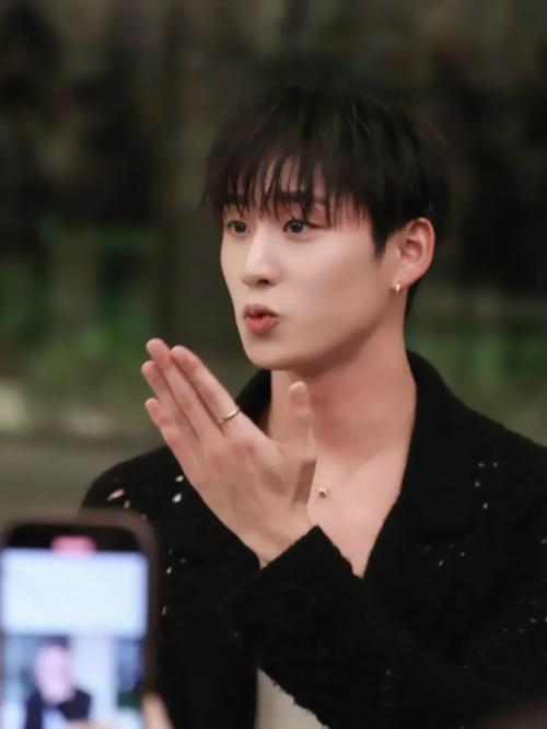 Элегантный эст снова перед вами, ведь я нашел очередную порцию фотографий с разных ракурсов и делюсь ими! 07