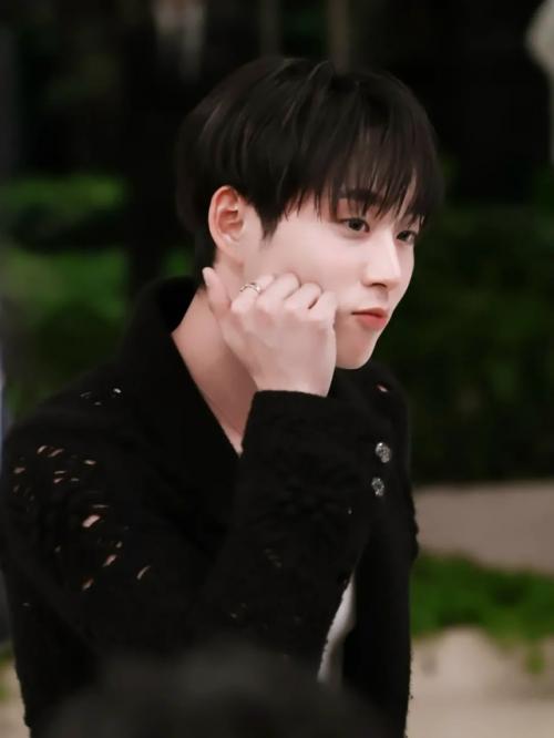 Элегантный эст снова перед вами, ведь я нашел очередную порцию фотографий с разных ракурсов и делюсь ими! 05